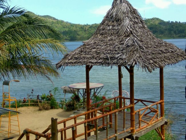 Taman Pring Kuning, Lokasi Wisata Alam Waduk Sermo, Rute Menuju Lokasi Waduk Sermo, Harga Tiket Masuk Waduk Sermo, Fasilitas yang Ada di Waduk Sermo, Cerita Tentang Waduk Sermo, Aktivitas Seru yang Bisa Kamu Lakukan, Spot Foto di Waduk Sermo, Tips Berlibur