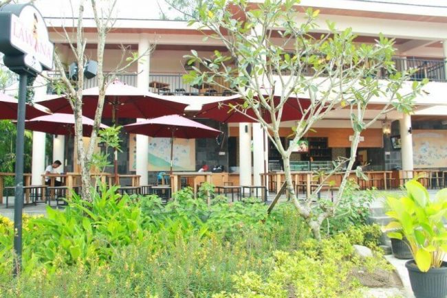 Lawana Resto, Lokasi Wahana Permainan Air Jogja Bay Waterpark, Harga Tiket Masuk Jogja Bay Waterpark, Jam Buka Operasional, Fasilitas Penunjang, Wahana Seru Jogja Bay Waterpark, Tips dan Saran