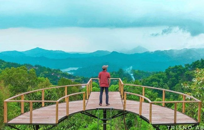 Puncak Dipowono via IG @trisnoarybudi, Lokasi Puncak dipowono, Rute Menuju Lokasi Puncak Dipowono, Harga Tiket Masuk Puncak Dipowono, Fasilitas Tambahan Di Puncak Dipowono, Pesona Puncak Dipowono, Menyaksikan Sunset Dari Puncak Dipowono, Tips Berlibur