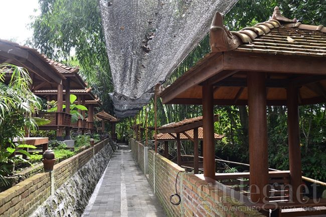 Santai di Gazebo, Informasi Umum, Daya Tarik, Lokasi Pemandian Alam Blue Lagoon Jogja, Rute Menuju Lokasi Pemandian Alam Blue Lagoon , Harga Tiket Masuk Blue Lagoon , Jam Operasional Pemandian Blue Lagoon , Fasilitas yang Tersedia , Keseruan di Pemandian Alam Blue Lagoon Jogja, Tips Berlibur