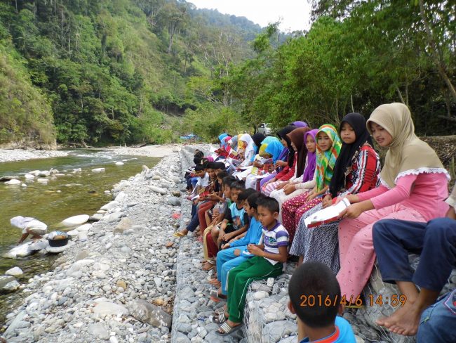 Wisata Kampung Inggris via Lintasgayo, 1. Pemandian Air Panas Putri Betung, 2. Genting, 3. Air Terjun Kolam Biru Rerebe, 4. Agusen, 5. Berawang Pungkih, 6. Air Terjun Tujuh Tingkat, 7. Ketambe, 8. Bukit Cinta, 9. Kedah, 10. Taman Nasional Gunung Leuser, 11. Blangtasik, 12. Wisata Kampung Inggris, 13. Tanjung Lipet, 14. Highland Gayo Lues, 15. Air Terjun Akang Siwah, 16. Festival Budaya Saman (FBS), 17. Uyem Beriring, 18. Bur Reko
