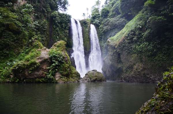 Air Terjun Lawe Dua, 1. Taman Nasional Gunung Leuser, 2. Gua Lawe Sikap , 3. Taman Nasional Hutan Ketambe , 4. Arung Jeram Sungai Alas , 5. Taman Wisata Lawe Gurah, 6. Masjid Agung At-Taqwa Kutacane, 7. Lapangan Ahmad Yani, 8. Bukit Cinta Kutacane , 9. Air Terjun Lawe Dua , 10. Jambur Mamang , 12. Air Terjun Ketambe , 13. Benteng Kuta Reh , 14. Pantai Goyang, 15. Pantai Timur , 16. Lawe Sikap, 17. Pemandian Air Panas Lawe Ger-Ger, 18. Air Terjun Bakbahu , 19. Waterpark di Kutacane, 20. Situs Rumah Adat, 21. Kuliner Suku Alas dan Kutacane