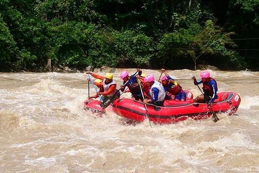 Arung Jeram Sungai Alas via IG, 1. Taman Nasional Gunung Leuser, 2. Gua Lawe Sikap , 3. Taman Nasional Hutan Ketambe , 4. Arung Jeram Sungai Alas , 5. Taman Wisata Lawe Gurah, 6. Masjid Agung At-Taqwa Kutacane, 7. Lapangan Ahmad Yani, 8. Bukit Cinta Kutacane , 9. Air Terjun Lawe Dua , 10. Jambur Mamang , 12. Air Terjun Ketambe , 13. Benteng Kuta Reh , 14. Pantai Goyang, 15. Pantai Timur , 16. Lawe Sikap, 17. Pemandian Air Panas Lawe Ger-Ger, 18. Air Terjun Bakbahu , 19. Waterpark di Kutacane, 20. Situs Rumah Adat, 21. Kuliner Suku Alas dan Kutacane