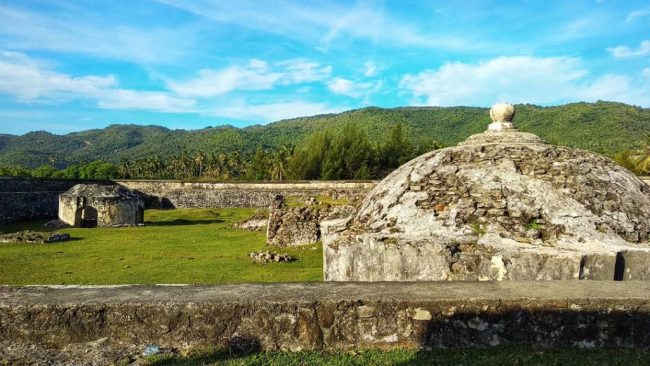 Benteng Indra Patra via IG @thariq09_, 1. Masjid Raya Baiturrahman, 2. Air Terjun Kuta Malaka, 3. Air Terjun Pekan Bilui, 3. Benteng Indra Patra, 4. Ujung Kelindu , 5. Pucoek Krueng Raba, Lhoknga , 6. Bukit Lhok Eumpe , 7. Pantai Lhok Mee , 8. Pantai Lampuk , 9. Pantai Lhoknga, 10. Pantai Ulee Lheue , 11. Kapal Apung Lampulo, 12. Museum Tsunami dan Pemakaman Kerkhof Peutjoet , 13. Taman Sari Gunongan dan Pinto Khob , 14. Museum Aceh (Rumah Aceh), 15. Taman Ratu Safiatuddin, 16. Lapangan Blangpadang, 17. PLTD (Pembangkit Listrik Tenaga Diesel) Apung 1, 18. Pantai Lampuuk, 19. Museum Rumah Cut Nyak Dien, 20. Air Terjun Peukan Biluy, 21. Puncak Geurutee, 22. Museum Sejarah Aceh, 23. Bukit Soeharto Aceh, 24. Bukit Lhoknga, 25. Taman Bustanussalatin, 26. Balai Pelestarian Peninggalan Purbakala, 27. Wahana Impian Malaka, 28. Pantai Iboih, 29. Pantai Alue Naga, 30. Makam Sultan Aceh Kandang XII, 31. Makam Syiah Kuala, 32. Masjid Baiturrahim Ulee Lheue, 33. Makam Raja Aceh, 34. Taman Putroe Phang, 35. Hutan Kota BNI Banda Aceh, 36. Balai Pelestarian Cagar Budaya, 37. Wisata Kuliner Keudah, 38. Simpang Mesra