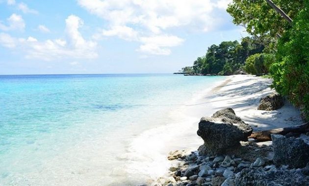Pantai Kasih, 1. Tugu Nol Kilometer Pulau Weh, 2. Pantai Sumur Tiga, 3. Pantai Anoi Itam, 4. Pantai Ujong Kareung Pulau Weh, 5. Pantai Pasir Putih, 6. Pulau Rubiah Sabang, 7. Pantai Iboih Pulau Weh, 8. Pantai Kasih, 9. Pantai Tapak Gajah, 10. Pulau Klah , 11. Danau Aneuk Laot, 12. Gunung Api Jaboi, 13. Gua Sarang, 14. Museum Sabang, 15. Air Panas Jaboi