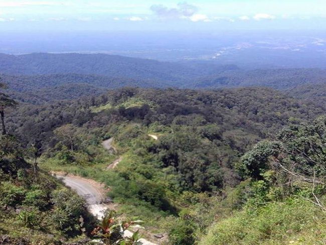 Puncak Singgah Mata, 1. Puncak Singgah Mata, 2. Pantai Naga Permai, 3. Krueng Isep, 4. Bendungan Irigasi Ule Jalan, 5. Pantai Suak Dama /TPI, 6. Pantai Seunagan, 7. Masjid Gudong Buloh, 8. Danau Laut Tadu, 9. Masjid Giok dan Pusat Perkantoran Suka Makmue, 10. Taman Ratu Balqis, 11. Pantai Cermai, 12. Pantai Lhok Raja, 13. Masjid Baburrayyan, 14. Museum Al Qur’an Kuno, 15. Banta Tok Jong Kab, 16. Alue Batee Puteh, 17. Alue Gantung, 18. Wisata Kuliner di Nagan Raya