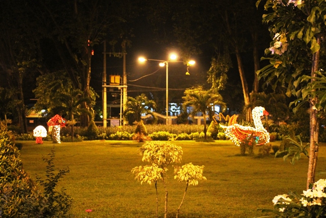 Rangkaian Lampu Bebek yang Keren, Sejarah Taman Bungkul, Lokasi Dan Cara Menuju Taman Wisata Bungkul, Daya Tarik Taman Bungkul, Fasilitas yang Ada di Taman Bungkul, Kuliner Khas Area Taman Bungkul, Saran dan Tips Berlibur di Taman Bungkul