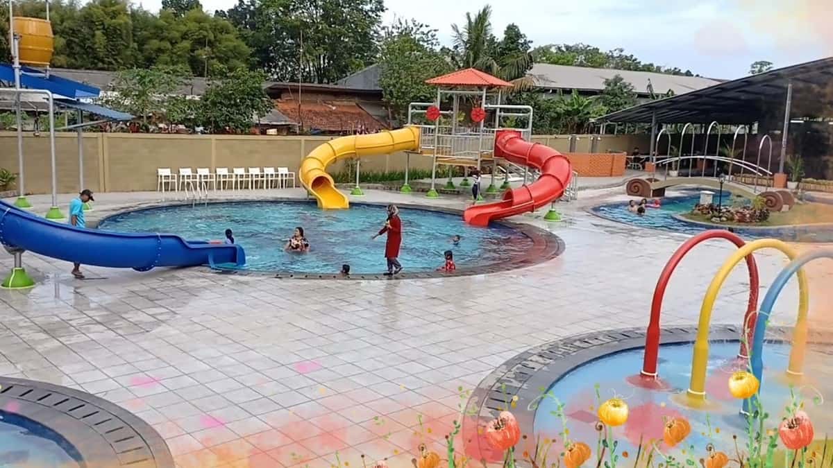 Taman Air Super Progresif via Youtube