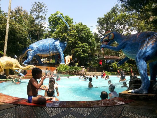 Taman Rekreasi Ngrembel Asri Semarang via Tripadvisor, 1. Taman Legenda, TMII , 2. Citra Raya World Of Wonders Theme Park, Tangerang, 3. Kid City Tangerang, 4. Taman Rekreasi Ngrembel Asri Semarang, 5. Taman Dinosaurus Majalengka, 6. Taman Pintar , 7. Jurassic Island di Trans Studio Cibubur, 8. Museum Geologi Bandung , 9. Museum Zoologi Bogor, 10. Museum Satwa Jawa Timur Park 2, 11. Museum Dinosaurus Cisarua Bogor, 12. Dino Adventure Track (Tutup), 13. Dino Park Jawa Timur Park 3