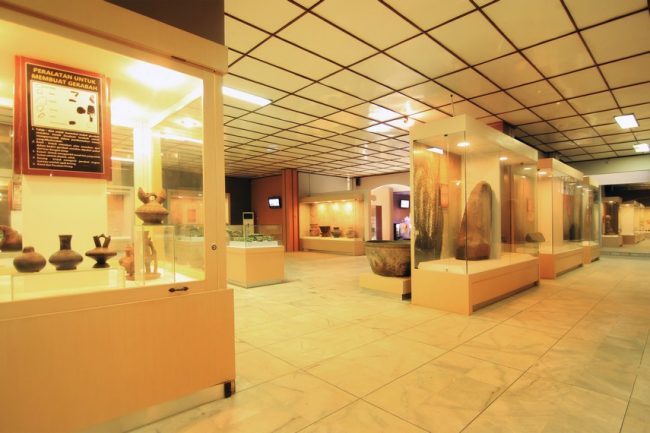 Terdapat 2.079 Koleksi di Museum Lampung, Alamat Museum Lampung, Menelisik Sejarah Berdirinya Museum Lampung, Menengok Koleksi dan Daur Hidup di Museum Lampung, Benda-Benda Bernilai Sejarah di Museum Lampung, Yuk, Berwisata ke Museum Lampung