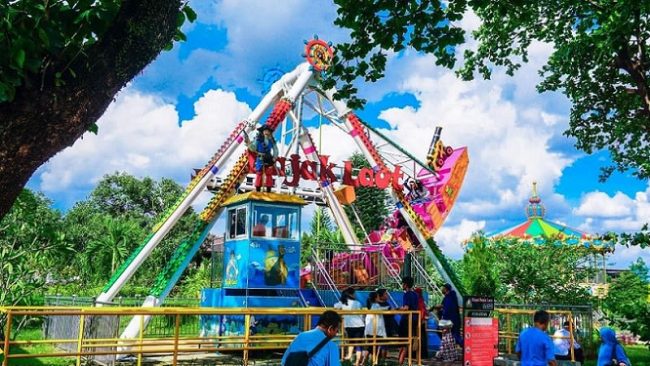 Wahana Bajak Laut, Legenda di Taman Legenda , Lokasi dan Jam Operasional Taman Legenda TMII, Harga Tiket Masuk Taman Legenda TMII, Daya Tarik Taman Legenda TMII, Wahana Di Taman Legenda Keong Mas, Fasilitas yang Ada di Taman Legenda, Saran dan Tips Saat Berlibur di Taman Legenda