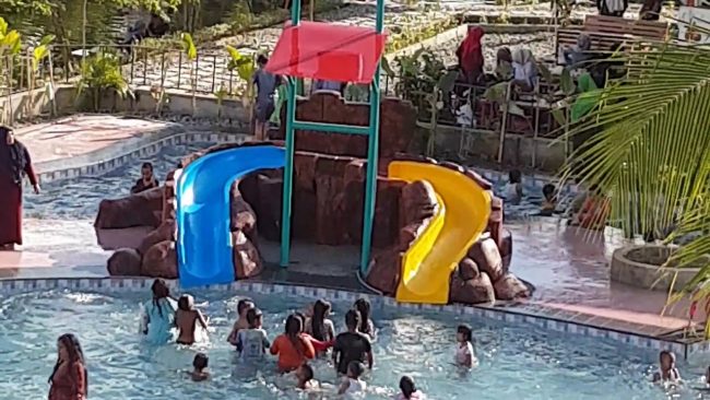 Waterpark di Kutacane, 1. Taman Nasional Gunung Leuser, 2. Gua Lawe Sikap , 3. Taman Nasional Hutan Ketambe , 4. Arung Jeram Sungai Alas , 5. Taman Wisata Lawe Gurah, 6. Masjid Agung At-Taqwa Kutacane, 7. Lapangan Ahmad Yani, 8. Bukit Cinta Kutacane , 9. Air Terjun Lawe Dua , 10. Jambur Mamang , 12. Air Terjun Ketambe , 13. Benteng Kuta Reh , 14. Pantai Goyang, 15. Pantai Timur , 16. Lawe Sikap, 17. Pemandian Air Panas Lawe Ger-Ger, 18. Air Terjun Bakbahu , 19. Waterpark di Kutacane, 20. Situs Rumah Adat, 21. Kuliner Suku Alas dan Kutacane