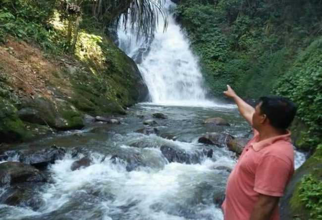 Air Terjun Bintang Musara, 1. Kolam Air Panas Simpang Balik, 2. Monumen Radio Rimba Raya , 3. Air Terjun Tansaran Bidin , 4. Air Terjun Reje Ilang, 5. Air Terjun Bintang Musara , 6. Makam Datu Beru , 7. Arung Jeram Samar Kilang , 8. Puncak Burni Telong , 9. Danau Lut Kucak , 10. Air Panas Bandar Lampahan , 11. Mendaki Gunung Geureudong , 12. Jembatan Kala Semayon , 12. Festival Panen Kopi Bener Meriah , 13. Wih Ni Kulus , 14. Lembah Pentago , 15. Pacuan Kuda Tradisional