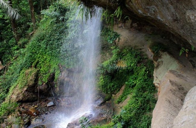 Air Terjun Reje Ilang, 1. Kolam Air Panas Simpang Balik, 2. Monumen Radio Rimba Raya , 3. Air Terjun Tansaran Bidin , 4. Air Terjun Reje Ilang, 5. Air Terjun Bintang Musara , 6. Makam Datu Beru , 7. Arung Jeram Samar Kilang , 8. Puncak Burni Telong , 9. Danau Lut Kucak , 10. Air Panas Bandar Lampahan , 11. Mendaki Gunung Geureudong , 12. Jembatan Kala Semayon , 12. Festival Panen Kopi Bener Meriah , 13. Wih Ni Kulus , 14. Lembah Pentago , 15. Pacuan Kuda Tradisional