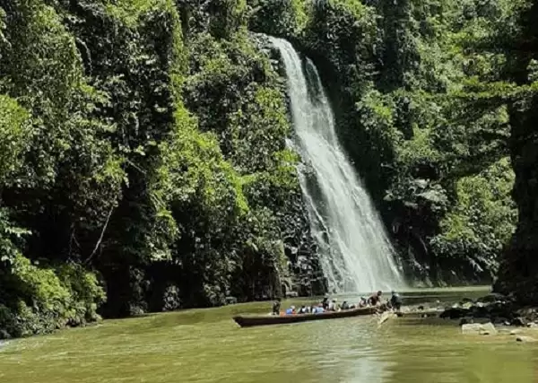 Ekowisata Lae Soraya, 1. Irigasi Sungai Namo Buaya, 2. Air Terjun Kedabuhan , 3. Arung Jeram Lae Kombih, 4. Wisata Alam Penuntungan, 5. Air Terjun SKPC, 6. Jembatan Rundeng, 7. Silangit Singgersing , 8. Taman Hutan Rakyat Lae Kombih, 9. Pemandian Nantampuk Mas, 10. Air Terjun Batu Napal , 11. Makam Syekh Hamzah Al-Fansuri, 12. Lapangan Beringin, 13. Kolam Kasman, 14. Area Wisata Sikelang, 16. Taman Kota Subulussalam, 17. Ekowisata Lae Soraya, 18. Kebun Buah Naga Longkib, 19. Kebun Buah Salak, 20. Wisata Kuliner di Garuda Duo