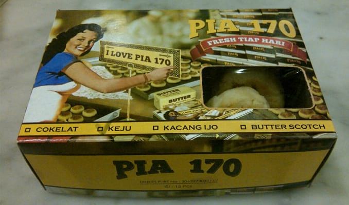Kafetaria Pia 170, 1. Peuyeum Bandung, 2. Pisang Bollen Kartika Sari Bandung, 3. Primarasa : Picnic Roll, 4. Surabi Bandung, 5. Brownies Kukus Amanda Bandung, 6. Gepuk Nyonya Ong, 7. Brownies Prima Rasa, 8. Tahu Susu Bandung, 9. Keripik Maicih, 10. Bakso Goreng, 11. Rujak Cireng, 12. Seblak, 13. Cilok, 14. Oncom Raos, 15. Batagor Riri, 16. Kafetaria Pia 170, 17. Martabak Bandung, 18. Kopi Aroma, 19. Bandung Makuta, 20. Rujak Cireng, 21. Tempe Gila, 22. Kue Cubit, 23. Mochi Es Krim, 24. Wajit Cililin, 25. Yogurt Cisangkuy, 26. Es Cincau Kacang Merah, 27. Pevo Cake, 28. Bandung Kunafe, 29. Bandung Princess cake, 30. Bandung Kanaya, 31. Madinah cake, 32. Keripik Karuhun, 33. Bolu Bakar Tunggal, 34. Basreng Asin dan Pedas, 35. Es Goyobod, 36. Karedok, 37. Ulukuteuk Leunca, 38. Colenak, 39. Nasi Tutug Oncom, 40. Nasi Timbel, 41. Mie Kocok, 42. Bandros, 43. Cuanki, 44. Gehu Jeletot, 45. Keripik Moring