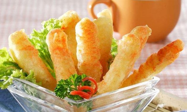 Kentang Stik via tribunnewscom, 1. Roti Manis Tan Keng Cu, 2. Laksa Cianjur, 3. Mie Ayam Mang Memed, 5. Sate Ayam Bumi Nini, 6. Kentang Stik, 7. Asinan dan Manisan Buah, 8. Batagor Cianjur, 9. Tauco, 10. Moci, 11. Roti Popon, 12. Bubur Cianjur, 13. Nasi Pepes khas Cianjur, 14. Sate Maranggi, 15. Keripik Singkong, 16. Bandrek khas Cianjur, 17. Tauco Cookies, 18. Pesmol Kembung, 19. Ikan Bakar khas Cianjur, 20. Sambel Hejo, 21. Beras Pandanwangi, 22. Marici Putumayang, 23. Rogan Sop, 24.  Bakso Balungan Cianjur