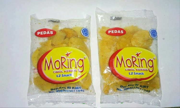 Keripik Moring via Bukalapak, 1. Peuyeum Bandung, 2. Pisang Bollen Kartika Sari Bandung, 3. Primarasa : Picnic Roll, 4. Surabi Bandung, 5. Brownies Kukus Amanda Bandung, 6. Gepuk Nyonya Ong, 7. Brownies Prima Rasa, 8. Tahu Susu Bandung, 9. Keripik Maicih, 10. Bakso Goreng, 11. Rujak Cireng, 12. Seblak, 13. Cilok, 14. Oncom Raos, 15. Batagor Riri, 16. Kafetaria Pia 170, 17. Martabak Bandung, 18. Kopi Aroma, 19. Bandung Makuta, 20. Rujak Cireng, 21. Tempe Gila, 22. Kue Cubit, 23. Mochi Es Krim, 24. Wajit Cililin, 25. Yogurt Cisangkuy, 26. Es Cincau Kacang Merah, 27. Pevo Cake, 28. Bandung Kunafe, 29. Bandung Princess cake, 30. Bandung Kanaya, 31. Madinah cake, 32. Keripik Karuhun, 33. Bolu Bakar Tunggal, 34. Basreng Asin dan Pedas, 35. Es Goyobod, 36. Karedok, 37. Ulukuteuk Leunca, 38. Colenak, 39. Nasi Tutug Oncom, 40. Nasi Timbel, 41. Mie Kocok, 42. Bandros, 43. Cuanki, 44. Gehu Jeletot, 45. Keripik Moring