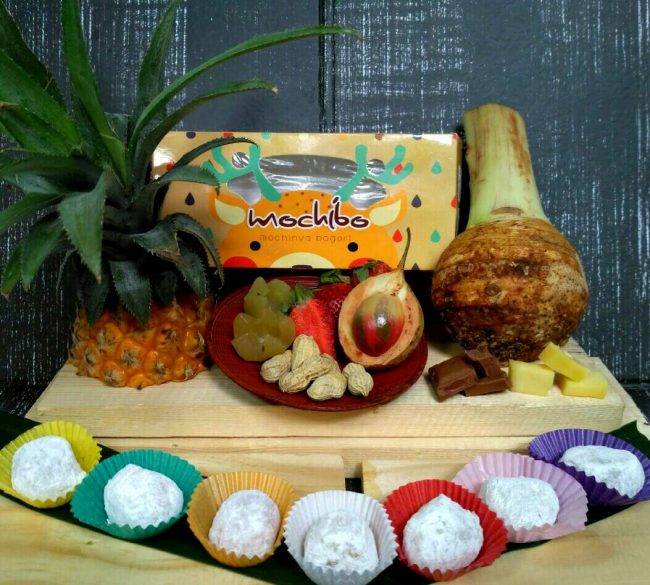 Mochibo, 1. Bolu Lapis Sangkuriang, 2. Roti Unyil Venus, 3. Ubi Bakar Cilembu, 4. Macaroni Panggang, 5. Kacang Bogor, 6. Brownies Bogor, 7. Bika Bogor, 8. Papapia, 9. Miss Pumpkin, 10. Asinan Bogor, 11. Risol Bogor, 12. Kue Cubit, 13. Bogor Raincake, 14. Talas, 15. Strudel Bogor, 16. Klappertaart, 17. Pie Talas, 18. Batik Bogor, 19. Kaos Unchal, 20. Mochibo, 21. Brownies pisang, 22. Keripik Talas, 23. Keripik Pisang Kepok, 24. Roti Muli, 25. Ambrosia, 26. Pie – Pia Apple Pie, 27. Brownies talas – Mr. BrownCo, 28. Souvenir Bunga Bangkai, 29. Lesung Keramik, 30. Ecodoe, 31. Wayang Bambu, 32. Wayang Golek, 33. Kujang, 34. Keripik Mbah Gugel