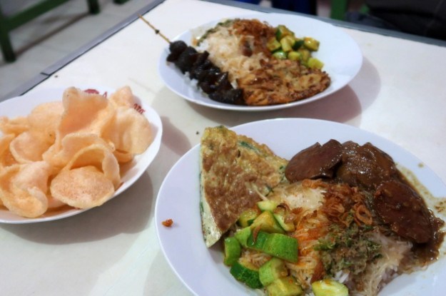 Nasi Uduk Bang Bule