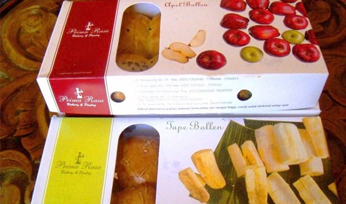 1. Peuyeum Bandung, 2. Pisang Bollen Kartika Sari Bandung, 3. Primarasa : Picnic Roll, 4. Surabi Bandung, 5. Brownies Kukus Amanda Bandung, 6. Gepuk Nyonya Ong, 7. Brownies Prima Rasa, 8. Tahu Susu Bandung, 9. Keripik Maicih, 10. Bakso Goreng, 11. Rujak Cireng, 12. Seblak, 13. Cilok, 14. Oncom Raos, 15. Batagor Riri, 16. Kafetaria Pia 170, 17. Martabak Bandung, 18. Kopi Aroma, 19. Bandung Makuta, 20. Rujak Cireng, 21. Tempe Gila, 22. Kue Cubit, 23. Mochi Es Krim, 24. Wajit Cililin, 25. Yogurt Cisangkuy, 26. Es Cincau Kacang Merah, 27. Pevo Cake, 28. Bandung Kunafe, 29. Bandung Princess cake, 30. Bandung Kanaya, 31. Madinah cake, 32. Keripik Karuhun, 33. Bolu Bakar Tunggal, 34. Basreng Asin dan Pedas, 35. Es Goyobod, 36. Karedok, 37. Ulukuteuk Leunca, 38. Colenak, 39. Nasi Tutug Oncom, 40. Nasi Timbel, 41. Mie Kocok, 42. Bandros, 43. Cuanki, 44. Gehu Jeletot, 45. Keripik Moring