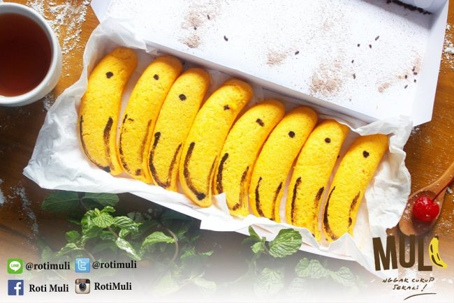 Roti Muli via Twitter @rotimuli, 1. Bolu Lapis Sangkuriang, 2. Roti Unyil Venus, 3. Ubi Bakar Cilembu, 4. Macaroni Panggang, 5. Kacang Bogor, 6. Brownies Bogor, 7. Bika Bogor, 8. Papapia, 9. Miss Pumpkin, 10. Asinan Bogor, 11. Risol Bogor, 12. Kue Cubit, 13. Bogor Raincake, 14. Talas, 15. Strudel Bogor, 16. Klappertaart, 17. Pie Talas, 18. Batik Bogor, 19. Kaos Unchal, 20. Mochibo, 21. Brownies pisang, 22. Keripik Talas, 23. Keripik Pisang Kepok, 24. Roti Muli, 25. Ambrosia, 26. Pie – Pia Apple Pie, 27. Brownies talas – Mr. BrownCo, 28. Souvenir Bunga Bangkai, 29. Lesung Keramik, 30. Ecodoe, 31. Wayang Bambu, 32. Wayang Golek, 33. Kujang, 34. Keripik Mbah Gugel