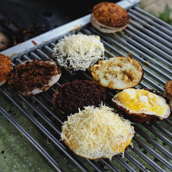 Surabi Bandung, 1. Nasi Liwet Khas Sunda, 2. Nasi Timbel Khas Sunda, 3. Nasi Tutug Oncom, 4. Karedok Khas Sunda, 5. Lotek Sunda, 6. Tumis Genjer Oncom dari Sunda, 7. Pepes Ikan Khas Sunda, 8. Bakakak Hayam, Makanan Khas Sunda yang Unik, 9. Soto Bandung, Salah Satu Makanan Khas Sunda, 10. Soto Mie, Makanan Khas Sunda yang Populer, 11. Mie Kocok, Sajian Kuliner Khas Bandung, 12. Sate Maranggi, Makanan Khas Sunda yang Mendunia, 13. Empal Gentong Khas Jawa Barat, 14. Kupat Tahu, Menu Sarapan Khas Sunda, 15. Geco, Makanan Khas Cianjur, 16. Surabi, Makanan Khas Tradisional Sunda, 17. Tahu Sumedang Khas Sunda, 18. Tahu Gejrot Khas Sunda, 19. Combro Khas Sunda, 20. Bapatong, Makanan Khas Sunda yang Nikmat, 21. Cungkring, Makanan Khas Sunda dari Bogor, 22. Peuyeum Khas Sunda, 23. Kadedemes, Khas Sunda Jawa Barat, 24. Laksa Bogor, Khas Sunda, 25. Batagor, 26. Gepuk, 27. Basreng, 28. Dodol Garut, 29. Kue Gemblong, 30. Kue Cucur, 31. Apem Putih