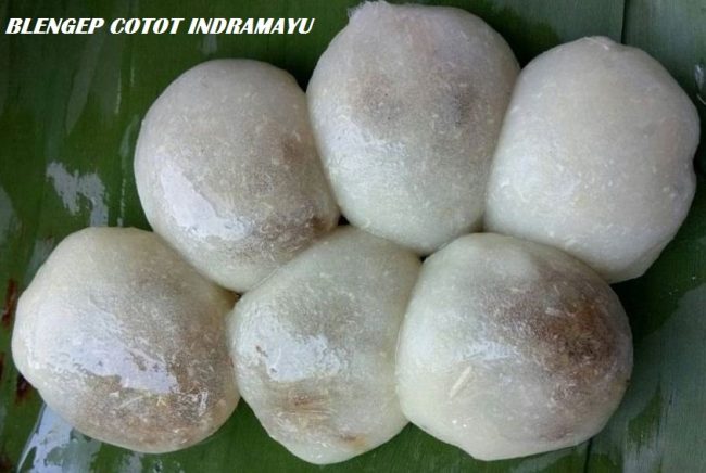 Blengep Cotot, 1. Buah Mangga, 2. Dodol Laragudig, 3. Sirup Mangga, 4. Keripik Buah Mangga, 5. Rumbah, 6. Burbacek, 8. Blengep Cotot, 9. Kerupuk Bonggol Pisang, 10. Geblog, 11. Karedok, 12. Pedesan Entok, 13. Dodol Pelem, 14. Wedang Sereh, 15. Cuwing, 16. Orog – orog, 17. Wajik, 18. Mie Ragit, 19. Bubur Gintir, 20. Cimplo, 21. Petis, 22. Lepet, 23. Dongkal, 24. Emping Melinjo, 25. Kerupuk Udang, 26. Terasi, 27. Kerupuk Kulit Ikan, 28. Keripik Tike, 29. Aneka Ikan Asin, 30. Ikan Asin Jambal Roti, 31. Dodol Gula Merah, 32. Dodol Lolos, 33. Serabi, 34. Glintir, 35. Ketan Tutu, 36. Jalabiya, 37. Kue Cikak, 38. Blencong, 39. Pindang Gombyang Manyung, 40. Kaos Kafka Indramayu, 41. Nagasari, 42. Nasi Lengko, 43. Blendung Jagung
