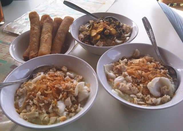 Bubur Ayam Bu Nut via pungkasanugrahtami.blogspotcoid, 1. Kue Mochi Lampion, 2. Bandros Mang Ata, 3. Tutug Oncom, 5. Roti Priangan, 6. Nasi Uduk Ungu, 7. Bolu Pisang, 8. Surabi khas Sukabumi, 9. Sekoteng Singapore, 10. Bubur Ayam, 11. Coklat Unaichoco, 12. Mie Bakso Super H Achmad Sudja’i, 13. Bubur Ayam Bu Nut, 14. Mie Goreng, 16. Wedang Ronde, 17. Leor Daging, 18. Nasi Hijau, 19. Kue Jahe, 20. Sagon Bakar, 21. Pepes Ikan, 22. Pisang Coklat Cakra, 23. Ciuk, 24. Deblo, 25. Sate Aci, 26. Kuliner Odeon, 27. Teci, 28. Japlak, 29. Aneka Kerajinan Batu, 30. Kerajinan Bambu, 31. Aneka Kerajinan Tanduk