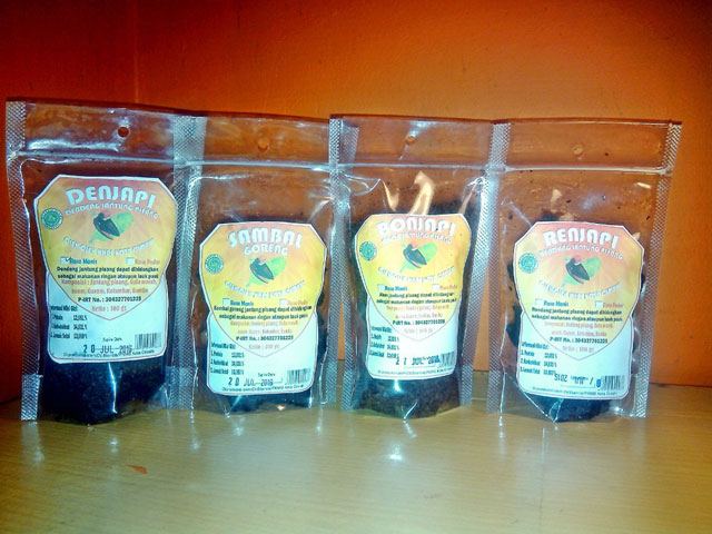 Dendeng Jantung Pisang (Denjapi) via Bukalapak, 1. Keripik Daun Singkong, 2. Kue Semprong, 3. Makanan Khas Sunda Di Ampera Cibabat, 4. Kuliner Kafe Kupu – kupu, 5. Ayam Bakar Sambal Cimahi, 6. Kue Balok, 7. Bakso Pak Trisno, 8. Peuyeum, 9. Pisang Bollen, 10. Tempe Gila, 11. Picnic Roll, 12. Surabi, 13. Ramen Teppan Cimahi, 14. Sale Pisang, 15. Oncom, 16. Batagor, 17. Tahu Susu, 18. Gepuk, 19. Batik Cimahi, 20. Onde Ketawa, 21. Dendeng Jantung Pisang (Denjapi), 22. Kerajinan Bambu, 23. Bandrek Babennagen, 24. Yogurt Cimahi