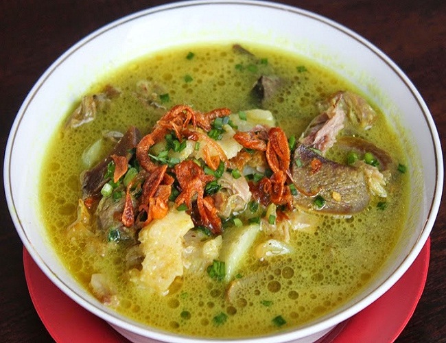 Empal Gentong, 1. Nasi Liwet Khas Sunda, 2. Nasi Timbel Khas Sunda, 3. Nasi Tutug Oncom, 4. Karedok Khas Sunda, 5. Lotek Sunda, 6. Tumis Genjer Oncom dari Sunda, 7. Pepes Ikan Khas Sunda, 8. Bakakak Hayam, Makanan Khas Sunda yang Unik, 9. Soto Bandung, Salah Satu Makanan Khas Sunda, 10. Soto Mie, Makanan Khas Sunda yang Populer, 11. Mie Kocok, Sajian Kuliner Khas Bandung, 12. Sate Maranggi, Makanan Khas Sunda yang Mendunia, 13. Empal Gentong Khas Jawa Barat, 14. Kupat Tahu, Menu Sarapan Khas Sunda, 15. Geco, Makanan Khas Cianjur, 16. Surabi, Makanan Khas Tradisional Sunda, 17. Tahu Sumedang Khas Sunda, 18. Tahu Gejrot Khas Sunda, 19. Combro Khas Sunda, 20. Bapatong, Makanan Khas Sunda yang Nikmat, 21. Cungkring, Makanan Khas Sunda dari Bogor, 22. Peuyeum Khas Sunda, 23. Kadedemes, Khas Sunda Jawa Barat, 24. Laksa Bogor, Khas Sunda, 25. Batagor, 26. Gepuk, 27. Basreng, 28. Dodol Garut, 29. Kue Gemblong, 30. Kue Cucur, 31. Apem Putih