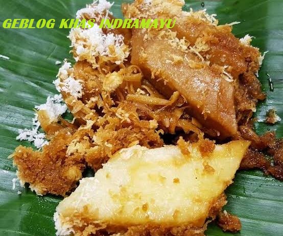 Geblog, 1. Buah Mangga, 2. Dodol Laragudig, 3. Sirup Mangga, 4. Keripik Buah Mangga, 5. Rumbah, 6. Burbacek, 8. Blengep Cotot, 9. Kerupuk Bonggol Pisang, 10. Geblog, 11. Karedok, 12. Pedesan Entok, 13. Dodol Pelem, 14. Wedang Sereh, 15. Cuwing, 16. Orog – orog, 17. Wajik, 18. Mie Ragit, 19. Bubur Gintir, 20. Cimplo, 21. Petis, 22. Lepet, 23. Dongkal, 24. Emping Melinjo, 25. Kerupuk Udang, 26. Terasi, 27. Kerupuk Kulit Ikan, 28. Keripik Tike, 29. Aneka Ikan Asin, 30. Ikan Asin Jambal Roti, 31. Dodol Gula Merah, 32. Dodol Lolos, 33. Serabi, 34. Glintir, 35. Ketan Tutu, 36. Jalabiya, 37. Kue Cikak, 38. Blencong, 39. Pindang Gombyang Manyung, 40. Kaos Kafka Indramayu, 41. Nagasari, 42. Nasi Lengko, 43. Blendung Jagung