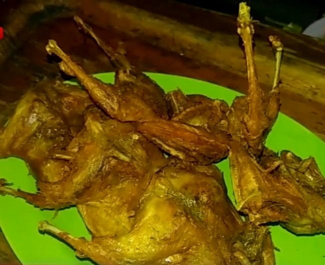 Goreng Manuk via Kulinerwisata, 1. Rangicok, 2. Mih Iteng, Mie Lidi khas Banjar, 3. Galendo dan Sale Pisang, 4. Kacang Umpet, 5. Bakso Gawier, 6. Sambal Khas Banjar, 7. Mie Bebek dan Nasi Bakar, 8. Nasi Timbel, 9. Kupat Tahu Pak Ujang, 10. Bakso M Penjol, 11. Goreng Manuk, 12. Mie Ayam OSIS Kenanga, 13. Bakso Sari Rasa H. Ayo Sunaryo, 14. Pepes Lubang, 15. Pepes Ikan, 16. Mie Ayam Bakso Mang Endut, Cisaga