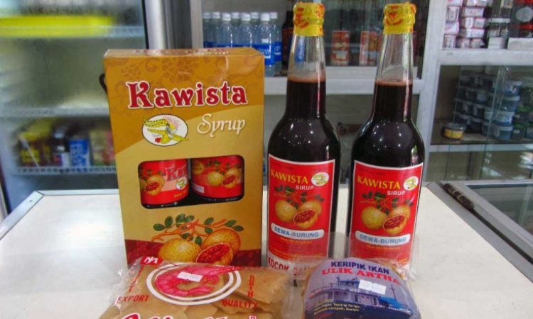 Kawista Madu via Tanamanbuahonline.wordpresscom, 1. Opak Ketan Rawagede, 2. Gegeplak Karawang, 3. Kue Ali Khas Karawang, 4. Kawista Madu, 5. Serabi Hijau, 6. Ikan Gabus Bumbu Pucung, 7. Soto Gempol, 8. Tahu Bambu, 9. Kue Gonjing, 10. Soto Sadang, 11. Soto Tangkar, 12. Nasi Liwet, 13. Ayam Goreng Sajolna, 14. Pepes Jambal, 15. Kerupuk Bontot, 16. Dodong Hideung, 17. Rengginang Ketan, 18. Bolu Kijing, 19. Jojongkong, 20. Gandasturi, 21. Kue Semprong, 22. Es Walikota, 23. Brownies Duren, 24. Telur Asin Bakar Batik, 25. Kue Lapis Tape, 26. Tahu Bumbu, 27. Pepes Walahar Khas Karawang