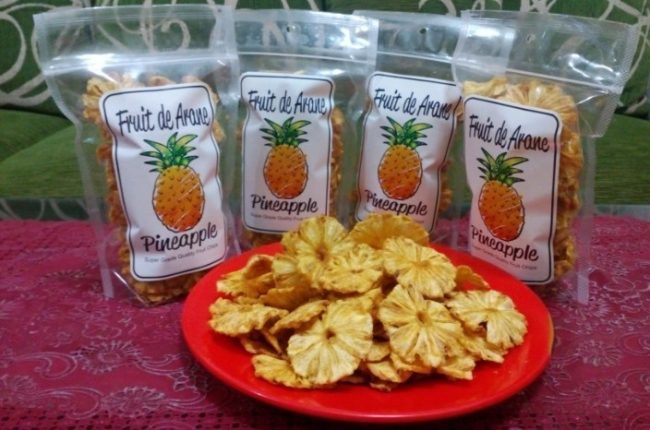 Keripik Nanas via Fruitdearane.wordpress.com, 1. Keripik Nanas, 2. Dodol Nanas, 3. Nanas Simadu Khas Subang, 4. Coklat Nanas Khas Subang, 5. Delipel, 6. D’Bubuy Ma’ Atik, 7. Ikan Lapan Crispy, 8. Tape Ketan atau Peuyeum Ketan, 9. Bubuy Ayam Subang, 10. Nasi Liwet, 11. Tutut Soding, 12. Oncom Dawuan Subang, 13. Pinadrink, 14. Kerupuk Miskin khas Subang, 15. Abon Jantung Pisang, 16. Gitrek Singkong, 17. Gepuk Daging, 18. Rambutan Kalijati, 19. Sirup Nanas, 20. Abon Ikan Nila, 21. Bolu Nanas Subang, 22. Beras Hitam, 23. Papais Cisaat