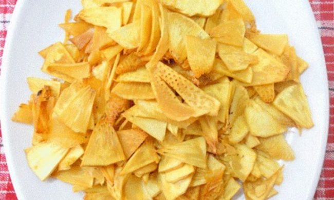 Keripik Sukun, 1. Kue Aci, 3. Kalua Jeruk, 4. Batik Tasikmalaya, 5. Payung Geulis, 6. Kelom Geulis, 7. Kolontong, 8. Nasi Cikur, 9. Rengginang Oyek, 10. Bubur Ayam Haji Zaenal, 11. Soto Ayam Pataruman, 12. Sale Pisang, 13. Mie Bakso Laksana, 14. Keripik Sukun, 15. Kupat Tahu Tasikmalaya, 16. Martabak Ramayana, 17. Tahu Bulat, 18. Cilok Goang, 19. Pecel Oranye, 20. Mie Ayam Pelangi, 21. Pancake, 22. Opak, 23. Wajit, 24. Citruk, 25. Nasi TO Tasik, 26. Godeblag, 27. Noga Kacang, 28. Es Bojong, 29. Sate Maranggi, 30. Kemplang, 31. Sambal Goang, 32. Ulen, 1. Pusat Oleh-oleh dan cemilan Tasikmalaya Parakannyasang, 2. Simpang Lima, 3. Nesa Oleh-oleh Khas Tasik, 4. Sanggar Karya Cipta Rasa, 5. Sentral kerajinan batik