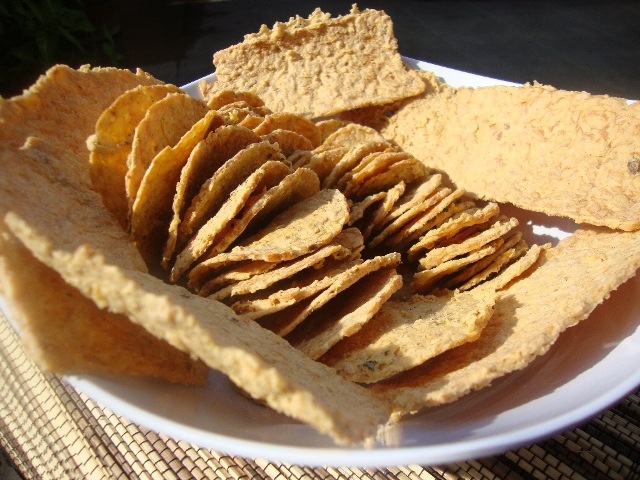 Keripik Tempe, 1.  Dodol Jambu Biji, 2. Dodol Belimbing Rasa Dewa, 3. Sirup Belimbing, 4. Jus Belimbing, 5. Jus Rumput Laut, 6. Biskuit Temma, 7. Nastar Belimbing, 8. Kopi Herbal, 9. Keripik Tempe, 10. Rujak Cireng, 11. Kaos Depok Indonesia, 12. Manisan Kolang-kaling Mamih, 13. PeChoc, 14. Emping Melinjo, 15. Jus lidah Buaya, 16. Buah Belimbing, 17. Selendang Mayang, 18. Selai Belimbing