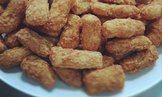 Kolontong via bukalapak, 1. Kue Aci, 3. Kalua Jeruk, 4. Batik Tasikmalaya, 5. Payung Geulis, 6. Kelom Geulis, 7. Kolontong, 8. Nasi Cikur, 9. Rengginang Oyek, 10. Bubur Ayam Haji Zaenal, 11. Soto Ayam Pataruman, 12. Sale Pisang, 13. Mie Bakso Laksana, 14. Keripik Sukun, 15. Kupat Tahu Tasikmalaya, 16. Martabak Ramayana, 17. Tahu Bulat, 18. Cilok Goang, 19. Pecel Oranye, 20. Mie Ayam Pelangi, 21. Pancake, 22. Opak, 23. Wajit, 24. Citruk, 25. Nasi TO Tasik, 26. Godeblag, 27. Noga Kacang, 28. Es Bojong, 29. Sate Maranggi, 30. Kemplang, 31. Sambal Goang, 32. Ulen, 1. Pusat Oleh-oleh dan cemilan Tasikmalaya Parakannyasang, 2. Simpang Lima, 3. Nesa Oleh-oleh Khas Tasik, 4. Sanggar Karya Cipta Rasa, 5. Sentral kerajinan batik