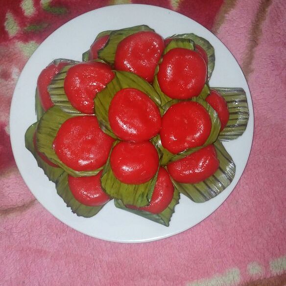 Kue Cikak, 1. Buah Mangga, 2. Dodol Laragudig, 3. Sirup Mangga, 4. Keripik Buah Mangga, 5. Rumbah, 6. Burbacek, 8. Blengep Cotot, 9. Kerupuk Bonggol Pisang, 10. Geblog, 11. Karedok, 12. Pedesan Entok, 13. Dodol Pelem, 14. Wedang Sereh, 15. Cuwing, 16. Orog – orog, 17. Wajik, 18. Mie Ragit, 19. Bubur Gintir, 20. Cimplo, 21. Petis, 22. Lepet, 23. Dongkal, 24. Emping Melinjo, 25. Kerupuk Udang, 26. Terasi, 27. Kerupuk Kulit Ikan, 28. Keripik Tike, 29. Aneka Ikan Asin, 30. Ikan Asin Jambal Roti, 31. Dodol Gula Merah, 32. Dodol Lolos, 33. Serabi, 34. Glintir, 35. Ketan Tutu, 36. Jalabiya, 37. Kue Cikak, 38. Blencong, 39. Pindang Gombyang Manyung, 40. Kaos Kafka Indramayu, 41. Nagasari, 42. Nasi Lengko, 43. Blendung Jagung