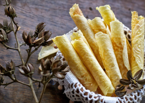 Kue Semprong via Krawang, 1. Opak Ketan Rawagede, 2. Gegeplak Karawang, 3. Kue Ali Khas Karawang, 4. Kawista Madu, 5. Serabi Hijau, 6. Ikan Gabus Bumbu Pucung, 7. Soto Gempol, 8. Tahu Bambu, 9. Kue Gonjing, 10. Soto Sadang, 11. Soto Tangkar, 12. Nasi Liwet, 13. Ayam Goreng Sajolna, 14. Pepes Jambal, 15. Kerupuk Bontot, 16. Dodong Hideung, 17. Rengginang Ketan, 18. Bolu Kijing, 19. Jojongkong, 20. Gandasturi, 21. Kue Semprong, 22. Es Walikota, 23. Brownies Duren, 24. Telur Asin Bakar Batik, 25. Kue Lapis Tape, 26. Tahu Bumbu, 27. Pepes Walahar Khas Karawang