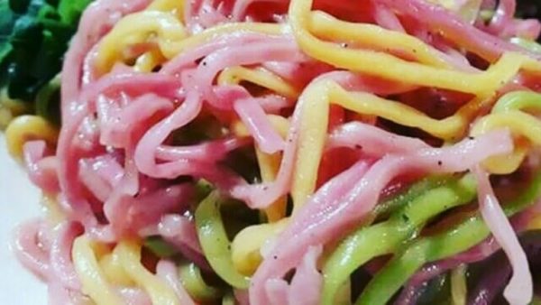 Mie Tiga Warna, 1. Simping, 2. Semprong, 3. Rengginang, 4. Kerupuk Melarat, 5. Gula Cikeris, 6. Salak Pusaka Mulya, 7. Wedang Sachet Jahe, 8. Opak Gurih – Gurih, 9. Peuyeum Bendul, 10. Manisan Pala Wanayasa, 11. Keramik Plered, 12. Bendo Sunda Purwakarta, 13. Surabi Purwakarta, 14. Blangkon, 15. Mie Tiga Warna, 16. Colenak Purwakarta, 17. Rengginang Ketan Hitam, 18. Sate Maranggi, 19. Boneka Menong