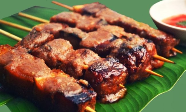 Sate Aci via Sukabumixyz, 1. Kue Mochi Lampion, 2. Bandros Mang Ata, 3. Tutug Oncom, 5. Roti Priangan, 6. Nasi Uduk Ungu, 7. Bolu Pisang, 8. Surabi khas Sukabumi, 9. Sekoteng Singapore, 10. Bubur Ayam, 11. Coklat Unaichoco, 12. Mie Bakso Super H Achmad Sudja’i, 13. Bubur Ayam Bu Nut, 14. Mie Goreng, 16. Wedang Ronde, 17. Leor Daging, 18. Nasi Hijau, 19. Kue Jahe, 20. Sagon Bakar, 21. Pepes Ikan, 22. Pisang Coklat Cakra, 23. Ciuk, 24. Deblo, 25. Sate Aci, 26. Kuliner Odeon, 27. Teci, 28. Japlak, 29. Aneka Kerajinan Batu, 30. Kerajinan Bambu, 31. Aneka Kerajinan Tanduk