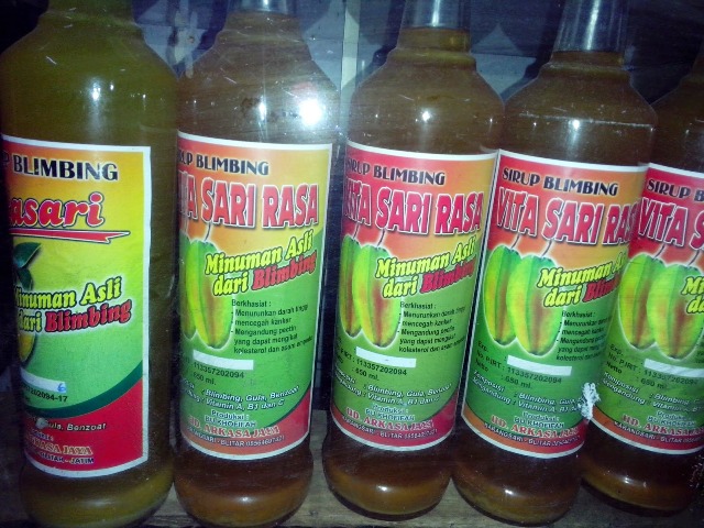 Sirup Belimbing, 1.  Dodol Jambu Biji, 2. Dodol Belimbing Rasa Dewa, 3. Sirup Belimbing, 4. Jus Belimbing, 5. Jus Rumput Laut, 6. Biskuit Temma, 7. Nastar Belimbing, 8. Kopi Herbal, 9. Keripik Tempe, 10. Rujak Cireng, 11. Kaos Depok Indonesia, 12. Manisan Kolang-kaling Mamih, 13. PeChoc, 14. Emping Melinjo, 15. Jus lidah Buaya, 16. Buah Belimbing, 17. Selendang Mayang, 18. Selai Belimbing