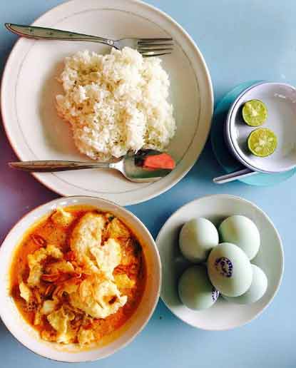 Soto Gempol via Ig @natyashina, 1. Opak Ketan Rawagede, 2. Gegeplak Karawang, 3. Kue Ali Khas Karawang, 4. Kawista Madu, 5. Serabi Hijau, 6. Ikan Gabus Bumbu Pucung, 7. Soto Gempol, 8. Tahu Bambu, 9. Kue Gonjing, 10. Soto Sadang, 11. Soto Tangkar, 12. Nasi Liwet, 13. Ayam Goreng Sajolna, 14. Pepes Jambal, 15. Kerupuk Bontot, 16. Dodong Hideung, 17. Rengginang Ketan, 18. Bolu Kijing, 19. Jojongkong, 20. Gandasturi, 21. Kue Semprong, 22. Es Walikota, 23. Brownies Duren, 24. Telur Asin Bakar Batik, 25. Kue Lapis Tape, 26. Tahu Bumbu, 27. Pepes Walahar Khas Karawang