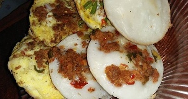 Surabi Purwakarta, 1. Simping, 2. Semprong, 3. Rengginang, 4. Kerupuk Melarat, 5. Gula Cikeris, 6. Salak Pusaka Mulya, 7. Wedang Sachet Jahe, 8. Opak Gurih – Gurih, 9. Peuyeum Bendul, 10. Manisan Pala Wanayasa, 11. Keramik Plered, 12. Bendo Sunda Purwakarta, 13. Surabi Purwakarta, 14. Blangkon, 15. Mie Tiga Warna, 16. Colenak Purwakarta, 17. Rengginang Ketan Hitam, 18. Sate Maranggi, 19. Boneka Menong