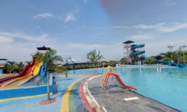 Agung Fantasi Waterpark via ramahtraveler, 1. Pantai Dadap, 2. Wisata Pohon Randu Gede, 3. Jembatan Terusan Indramayu, 4. Scince Center Mutiara Bangsa, 5. Pulau Biawak Indramayu, 6. Taman Tjimanoek, 7. Waduk Cipancuh Indramayu, 8. Hutan Mangrove Karangsong, 9. Tugu Perjuangan, 10. Pantai Glayem, 11. Agung Fantasi Waterpark, 12. Kolam Pemancingan Wanguk, 13. Alun – alun Indramayu, 14. Situ Bolang, 15. Situs Buyut Banjar, 16. Pantai Balongan Indah, 17. Pantai Tanah Merah Eretan, 18. Taman Rusa Bumi Patra, 19. Wisata Tiga Bintang Firdaus, 20. Agung Fantasi water Park, 21. Waterboom Bojongsari, 22. Pantai Eretan, 23. Agrowisata Mangga, 24. Pantai Tebing Patrol, 25. Pantai Cibugel, 26. Pantai Solikin, 27. Pantai Limbangan, 28. Waterboom Tirta Djaya, 29. Curug Citayam Indramayu, 30. Masjid Agung Indramayu, 31. Pantai Rembat, 32. Monumen Bumi Patra, 33. Pantai Karangsong, 34. Pantai Tirtamaya