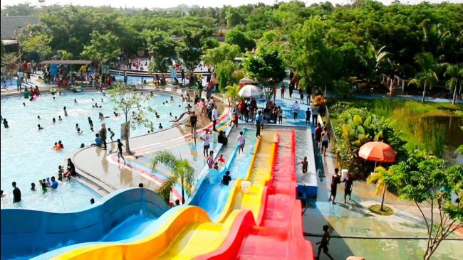 Agung Fantasi water Park via Youtube, 1. Pantai Dadap, 2. Wisata Pohon Randu Gede, 3. Jembatan Terusan Indramayu, 4. Scince Center Mutiara Bangsa, 5. Pulau Biawak Indramayu, 6. Taman Tjimanoek, 7. Waduk Cipancuh Indramayu, 8. Hutan Mangrove Karangsong, 9. Tugu Perjuangan, 10. Pantai Glayem, 11. Agung Fantasi Waterpark, 12. Kolam Pemancingan Wanguk, 13. Alun – alun Indramayu, 14. Situ Bolang, 15. Situs Buyut Banjar, 16. Pantai Balongan Indah, 17. Pantai Tanah Merah Eretan, 18. Taman Rusa Bumi Patra, 19. Wisata Tiga Bintang Firdaus, 20. Agung Fantasi water Park, 21. Waterboom Bojongsari, 22. Pantai Eretan, 23. Agrowisata Mangga, 24. Pantai Tebing Patrol, 25. Pantai Cibugel, 26. Pantai Solikin, 27. Pantai Limbangan, 28. Waterboom Tirta Djaya, 29. Curug Citayam Indramayu, 30. Masjid Agung Indramayu, 31. Pantai Rembat, 32. Monumen Bumi Patra, 33. Pantai Karangsong, 34. Pantai Tirtamaya