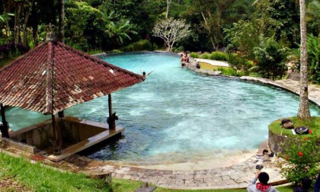Air Panas Banyuwedang via Dewatanews, 1. Air Terjun Lembah Jian, 2. Air Terjun Bertingkat Gitgit, 3. Air Panas Banjar, 4. Air Terjun Mekalongan, 5. Air Terjun Lemukih, 6. Air Terjun yeh Mampeh, 7. Air Terjun Melanting, 8. Air Terjun Munduk, 9. Air Terjun Banyumala, 10. Air Terjun Tembok Barak, 11. Air Terjun Aling – Aling, 12. Air Terjun Jambangan, 13. Air Terjun Sekumpul, 14. Air Terjun Carat Kecil, 15. Air Terjun Carat Besar, 16. Bali Handara Kosaido, 17. Air Terjun Kroya, 18. Air Terjun Yeh Salem, 19. Air Terjun Jembong, 20. Air Terjun Wana Ayu, 21. Air Terjun Tinggarsari, 22. Air Terjun Pucak Manik, 23. Air Terjun Sing – Sing, 24. Air Terjun Colek Pamor, 25. Air Terjun Ceburan, 26. Air Terjun Pucuk, 27. Air Terjun Kembar Sambangan, 28. Air Terjun Cemara, 29. Air Terjun Canging, 30. Air Terjun Dedari, 31. Air Terjun Fiji, 32. Air Terjun Bengbengan, 33. Air Terjun Amer Pakisan, 34. Air Terjun Yeh Bayah, 35. Pantai Batu Sungu, 36. Pantai Penuktukan, 37. Pantai Umeanyar, 38. Pantai Penimbangan, 39. Pantai Banyuwedang, 40. Air Panas Banyuwedang, 41. Pantai Gondol, 42. Pantai Pemuteran, 43. Pantai Goris Pejarakan, 44. Pantai Kerobokan, 45. Pantai Lovina, 46. Pantai Batu Ampar Pejarakan, 47. Vihara Buddha Banjar, 48. Pemandian Air Sanih, 49. Taman Nasional Bali Barat, 50. Ex Pelabuhan Buleleng, 51. Danau Buyan, 52. Danau Tamblingan, 53. Ayunan dan Anjungan Wanagiri, 54. Wisata Desa Kuno Sembiran, 55. Pemandangan Sekitar Pura Bukit Pucak Sakti, 56. Wisata Desa Julah, 57. Situs Batu Gambir Upit, 58. Gedong Kirtya, 59. Pantai Celagi Bantes, 60. Pura Ponjok Batu, 61. Museum Buleleng, 62. Rumah Pohon Temega, 63. Desa Wisata Bulian, 64. Krisna Fantastic Land, 65. Pasar Anyar, 66. Pulau Menjangan, 67. Budidaya Mutiara Penyambangan, 68. Pura Dalem Segara Madu, 69. Pura Beji Sangsit, 70. Bukit Batu Kursi, 71. Pulau Putih, 72. Desa Wisata Sidetapa, 73. Desa Wisata Cempage, 74. Kubu Hobbit Pedawa, 75. Menara Bambu Tigawasa, 76. Pantai Sanggalangit, 77. Pantai Pacung, 78. Wisata Selfie Madenan, 79. Air Terjun Bertingkat Silangjana, 80. Pantai Tukad Puyung Bukti, 81. Pantai Anturan, 82. Pemandian Mumbul Anturan, 83. Bendungan Tirab Ularan, 84. Bendungan Gerogak, 85. Terasering Busungbiu, 86. Desa Wisata Bebetin, 87. Air Terjun Seseran, 88. Desa Wisata Kaliasem, 89. Bukit Teletubbies Kubutambahan, 90. Agrowisata Sepang, 91. Desa Wisata Subuk, 92. Air Terjun Umejero, 93. Agrowisata Umejero, 94. Taman Kota Singaraja, 95. Agrowisata Anggur Banyupoh, 96. Pura Pulaki, 97. Pantai Pulaki, 98. Pelabuhan Celukan Bawang, 99. Pantai Sangsit