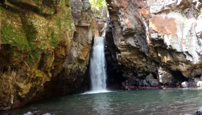 Air Terjun Tembok Barak, 1. Air Terjun Lembah Jian, 2. Air Terjun Bertingkat Gitgit, 3. Air Panas Banjar, 4. Air Terjun Mekalongan, 5. Air Terjun Lemukih, 6. Air Terjun yeh Mampeh, 7. Air Terjun Melanting, 8. Air Terjun Munduk, 9. Air Terjun Banyumala, 10. Air Terjun Tembok Barak, 11. Air Terjun Aling – Aling, 12. Air Terjun Jambangan, 13. Air Terjun Sekumpul, 14. Air Terjun Carat Kecil, 15. Air Terjun Carat Besar, 16. Bali Handara Kosaido, 17. Air Terjun Kroya, 18. Air Terjun Yeh Salem, 19. Air Terjun Jembong, 20. Air Terjun Wana Ayu, 21. Air Terjun Tinggarsari, 22. Air Terjun Pucak Manik, 23. Air Terjun Sing – Sing, 24. Air Terjun Colek Pamor, 25. Air Terjun Ceburan, 26. Air Terjun Pucuk, 27. Air Terjun Kembar Sambangan, 28. Air Terjun Cemara, 29. Air Terjun Canging, 30. Air Terjun Dedari, 31. Air Terjun Fiji, 32. Air Terjun Bengbengan, 33. Air Terjun Amer Pakisan, 34. Air Terjun Yeh Bayah, 35. Pantai Batu Sungu, 36. Pantai Penuktukan, 37. Pantai Umeanyar, 38. Pantai Penimbangan, 39. Pantai Banyuwedang, 40. Air Panas Banyuwedang, 41. Pantai Gondol, 42. Pantai Pemuteran, 43. Pantai Goris Pejarakan, 44. Pantai Kerobokan, 45. Pantai Lovina, 46. Pantai Batu Ampar Pejarakan, 47. Vihara Buddha Banjar, 48. Pemandian Air Sanih, 49. Taman Nasional Bali Barat, 50. Ex Pelabuhan Buleleng, 51. Danau Buyan, 52. Danau Tamblingan, 53. Ayunan dan Anjungan Wanagiri, 54. Wisata Desa Kuno Sembiran, 55. Pemandangan Sekitar Pura Bukit Pucak Sakti, 56. Wisata Desa Julah, 57. Situs Batu Gambir Upit, 58. Gedong Kirtya, 59. Pantai Celagi Bantes, 60. Pura Ponjok Batu, 61. Museum Buleleng, 62. Rumah Pohon Temega, 63. Desa Wisata Bulian, 64. Krisna Fantastic Land, 65. Pasar Anyar, 66. Pulau Menjangan, 67. Budidaya Mutiara Penyambangan, 68. Pura Dalem Segara Madu, 69. Pura Beji Sangsit, 70. Bukit Batu Kursi, 71. Pulau Putih, 72. Desa Wisata Sidetapa, 73. Desa Wisata Cempage, 74. Kubu Hobbit Pedawa, 75. Menara Bambu Tigawasa, 76. Pantai Sanggalangit, 77. Pantai Pacung, 78. Wisata Selfie Madenan, 79. Air Terjun Bertingkat Silangjana, 80. Pantai Tukad Puyung Bukti, 81. Pantai Anturan, 82. Pemandian Mumbul Anturan, 83. Bendungan Tirab Ularan, 84. Bendungan Gerogak, 85. Terasering Busungbiu, 86. Desa Wisata Bebetin, 87. Air Terjun Seseran, 88. Desa Wisata Kaliasem, 89. Bukit Teletubbies Kubutambahan, 90. Agrowisata Sepang, 91. Desa Wisata Subuk, 92. Air Terjun Umejero, 93. Agrowisata Umejero, 94. Taman Kota Singaraja, 95. Agrowisata Anggur Banyupoh, 96. Pura Pulaki, 97. Pantai Pulaki, 98. Pelabuhan Celukan Bawang, 99. Pantai Sangsit
