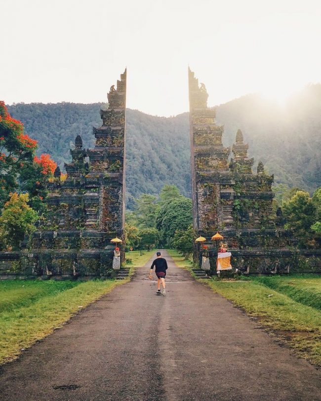 Bali Handara Kosaido via IG @jamesrelfdyer, 1. Air Terjun Lembah Jian, 2. Air Terjun Bertingkat Gitgit, 3. Air Panas Banjar, 4. Air Terjun Mekalongan, 5. Air Terjun Lemukih, 6. Air Terjun yeh Mampeh, 7. Air Terjun Melanting, 8. Air Terjun Munduk, 9. Air Terjun Banyumala, 10. Air Terjun Tembok Barak, 11. Air Terjun Aling – Aling, 12. Air Terjun Jambangan, 13. Air Terjun Sekumpul, 14. Air Terjun Carat Kecil, 15. Air Terjun Carat Besar, 16. Bali Handara Kosaido, 17. Air Terjun Kroya, 18. Air Terjun Yeh Salem, 19. Air Terjun Jembong, 20. Air Terjun Wana Ayu, 21. Air Terjun Tinggarsari, 22. Air Terjun Pucak Manik, 23. Air Terjun Sing – Sing, 24. Air Terjun Colek Pamor, 25. Air Terjun Ceburan, 26. Air Terjun Pucuk, 27. Air Terjun Kembar Sambangan, 28. Air Terjun Cemara, 29. Air Terjun Canging, 30. Air Terjun Dedari, 31. Air Terjun Fiji, 32. Air Terjun Bengbengan, 33. Air Terjun Amer Pakisan, 34. Air Terjun Yeh Bayah, 35. Pantai Batu Sungu, 36. Pantai Penuktukan, 37. Pantai Umeanyar, 38. Pantai Penimbangan, 39. Pantai Banyuwedang, 40. Air Panas Banyuwedang, 41. Pantai Gondol, 42. Pantai Pemuteran, 43. Pantai Goris Pejarakan, 44. Pantai Kerobokan, 45. Pantai Lovina, 46. Pantai Batu Ampar Pejarakan, 47. Vihara Buddha Banjar, 48. Pemandian Air Sanih, 49. Taman Nasional Bali Barat, 50. Ex Pelabuhan Buleleng, 51. Danau Buyan, 52. Danau Tamblingan, 53. Ayunan dan Anjungan Wanagiri, 54. Wisata Desa Kuno Sembiran, 55. Pemandangan Sekitar Pura Bukit Pucak Sakti, 56. Wisata Desa Julah, 57. Situs Batu Gambir Upit, 58. Gedong Kirtya, 59. Pantai Celagi Bantes, 60. Pura Ponjok Batu, 61. Museum Buleleng, 62. Rumah Pohon Temega, 63. Desa Wisata Bulian, 64. Krisna Fantastic Land, 65. Pasar Anyar, 66. Pulau Menjangan, 67. Budidaya Mutiara Penyambangan, 68. Pura Dalem Segara Madu, 69. Pura Beji Sangsit, 70. Bukit Batu Kursi, 71. Pulau Putih, 72. Desa Wisata Sidetapa, 73. Desa Wisata Cempage, 74. Kubu Hobbit Pedawa, 75. Menara Bambu Tigawasa, 76. Pantai Sanggalangit, 77. Pantai Pacung, 78. Wisata Selfie Madenan, 79. Air Terjun Bertingkat Silangjana, 80. Pantai Tukad Puyung Bukti, 81. Pantai Anturan, 82. Pemandian Mumbul Anturan, 83. Bendungan Tirab Ularan, 84. Bendungan Gerogak, 85. Terasering Busungbiu, 86. Desa Wisata Bebetin, 87. Air Terjun Seseran, 88. Desa Wisata Kaliasem, 89. Bukit Teletubbies Kubutambahan, 90. Agrowisata Sepang, 91. Desa Wisata Subuk, 92. Air Terjun Umejero, 93. Agrowisata Umejero, 94. Taman Kota Singaraja, 95. Agrowisata Anggur Banyupoh, 96. Pura Pulaki, 97. Pantai Pulaki, 98. Pelabuhan Celukan Bawang, 99. Pantai Sangsit